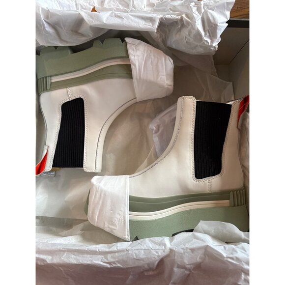 4CCCCEES Women's Chelsea Leather Boots White Size 35 EUR 4.5 US New With Box - Picture 1 of 9